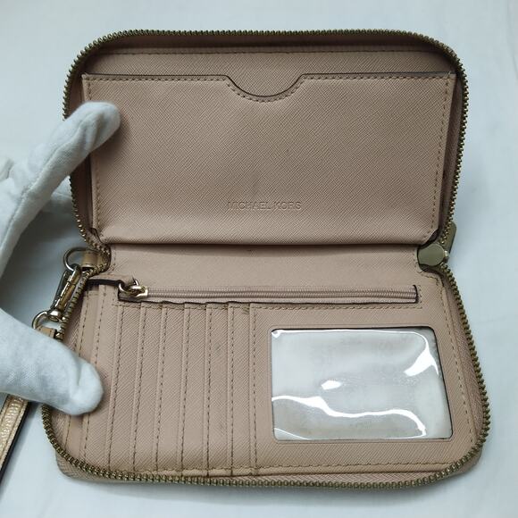 Michael Kors Beige Leather Zip Around Credit Card ID Window Wallet - Picture 8 of 12